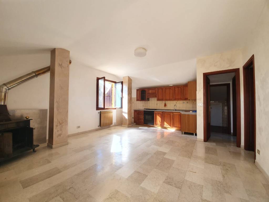 appartamento in vendita a Ventimiglia in zona Seglia / San Bernardo