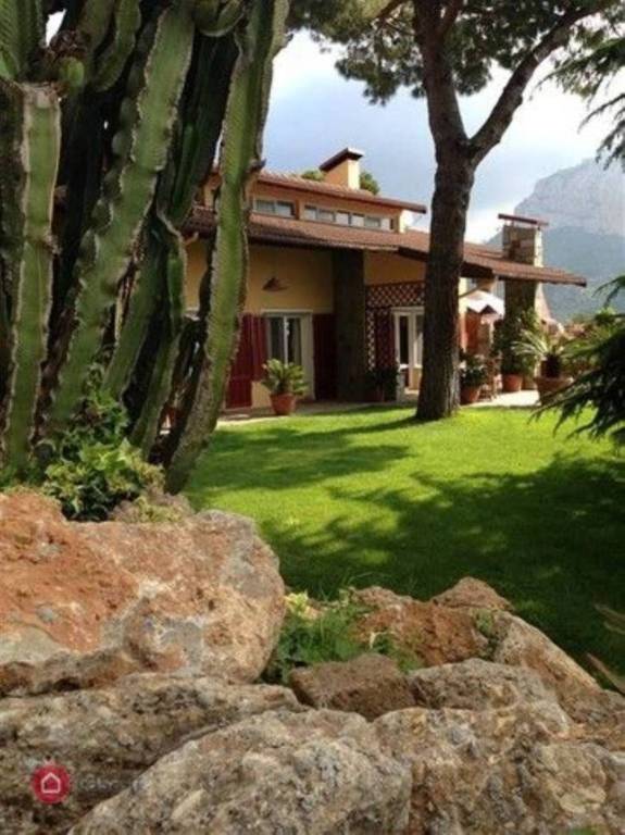 casa indipendente in vendita a Ventimiglia in zona Seglia / San Bernardo