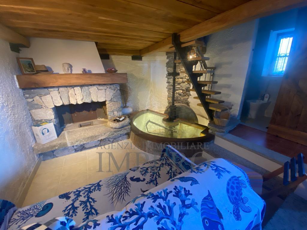 appartamento in vendita a Ventimiglia in zona Seglia / San Bernardo