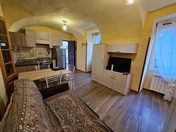 appartamento in vendita a Ventimiglia in zona Verrandi