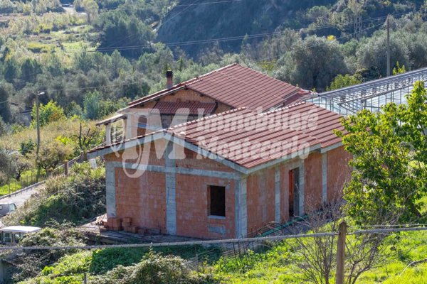 casa indipendente in vendita a Ventimiglia in zona San Pancrazio