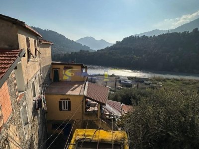 appartamento in vendita a Ventimiglia in zona Porra