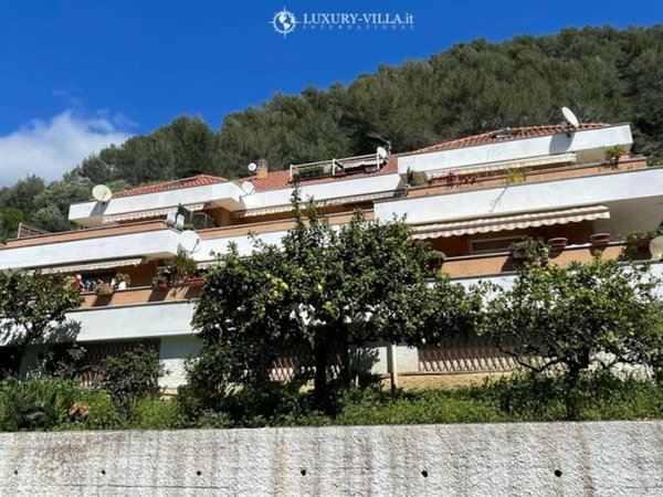 appartamento in vendita a Ventimiglia in zona Trucco