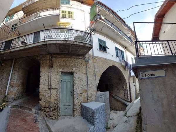 appartamento in vendita a Ventimiglia in zona Torri