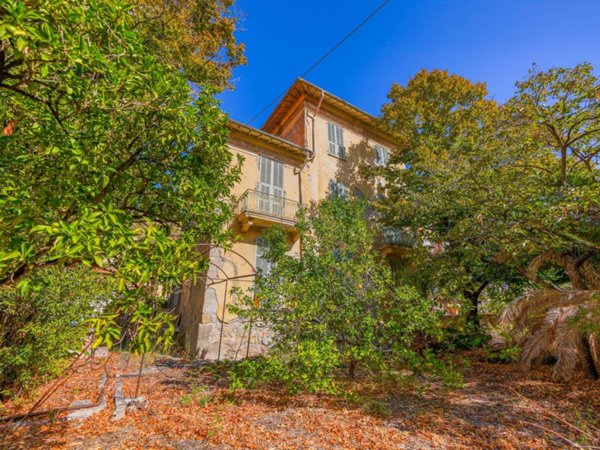 casa indipendente in vendita a Ventimiglia