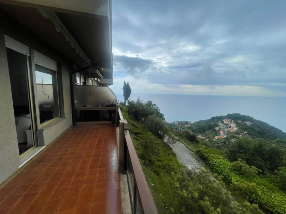 appartamento in vendita a Ventimiglia in zona Mortola Superiore