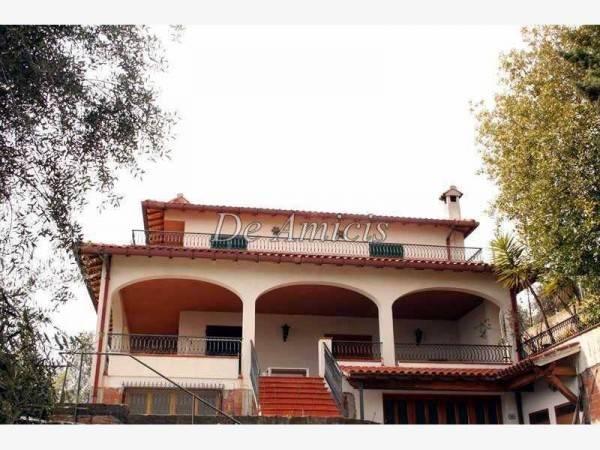 casa indipendente in vendita a Ventimiglia in zona San Lorenzo