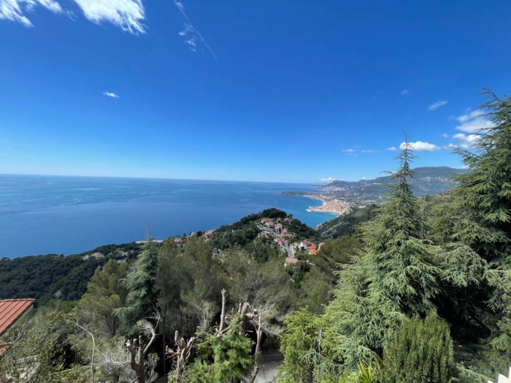 appartamento in vendita a Ventimiglia in zona Mortola Superiore