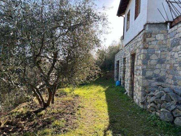 appartamento in vendita a Ventimiglia in zona Seglia / San Bernardo