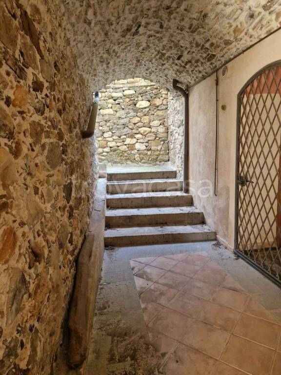 casa indipendente in vendita a Ventimiglia