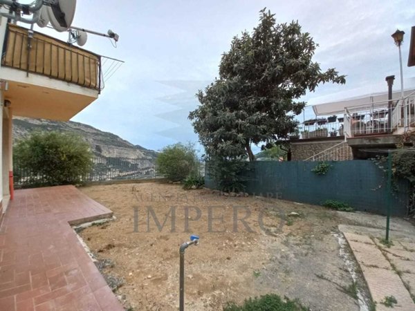 casa indipendente in vendita a Ventimiglia in zona Seglia / San Bernardo