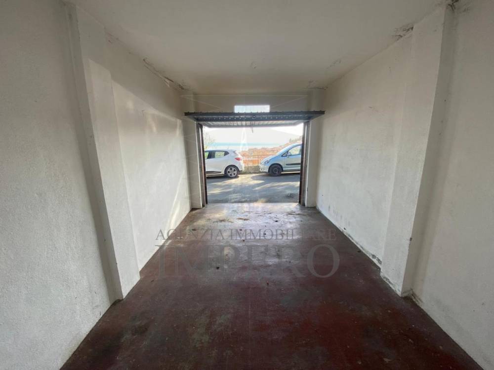locale di sgombero in vendita a Ventimiglia