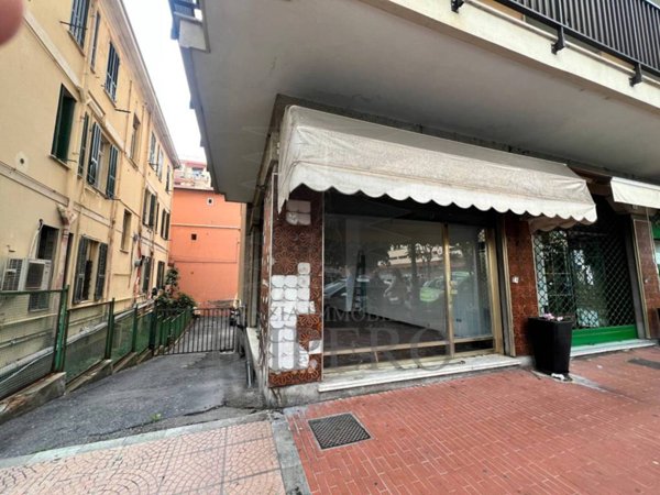 negozio in vendita a Ventimiglia