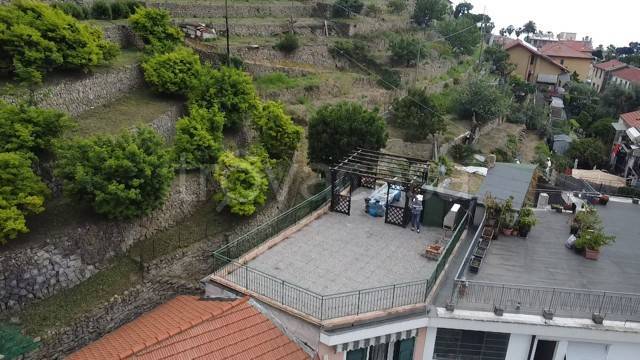 casa indipendente in vendita a Ventimiglia in zona Latte