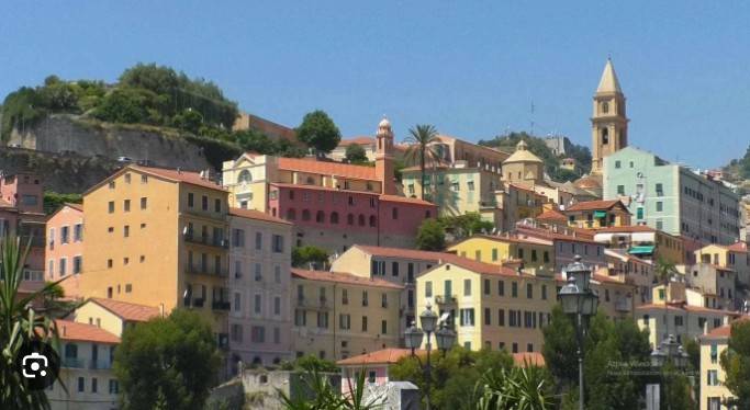 casa indipendente in vendita a Ventimiglia in zona Seglia / San Bernardo