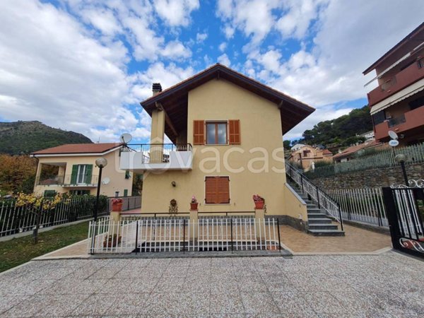 casa indipendente in vendita a Ventimiglia in zona Porra