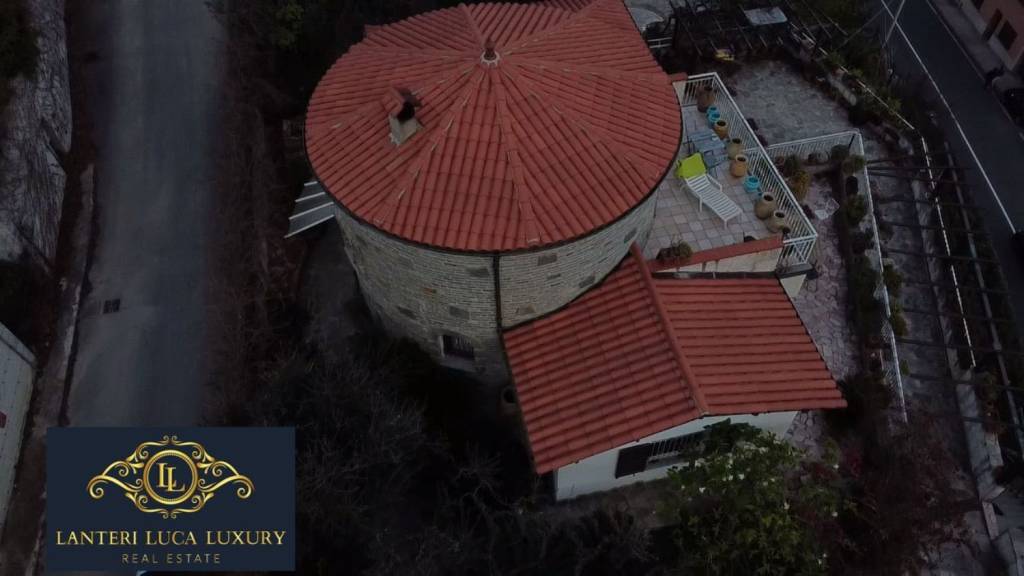 casa indipendente in vendita a Ventimiglia in zona Latte