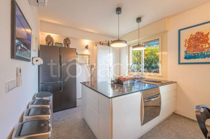 appartamento in vendita a Ventimiglia in zona Latte
