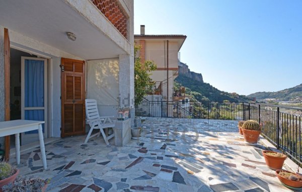 casa indipendente in vendita a Ventimiglia