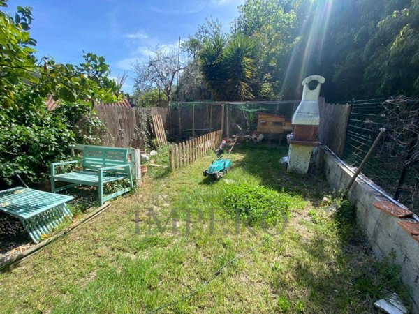 casa indipendente in vendita a Ventimiglia in zona Latte