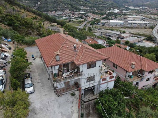 casa indipendente in vendita a Ventimiglia in zona Bevera