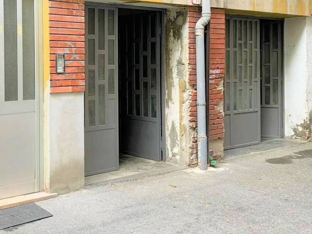 locale di sgombero in vendita a Ventimiglia