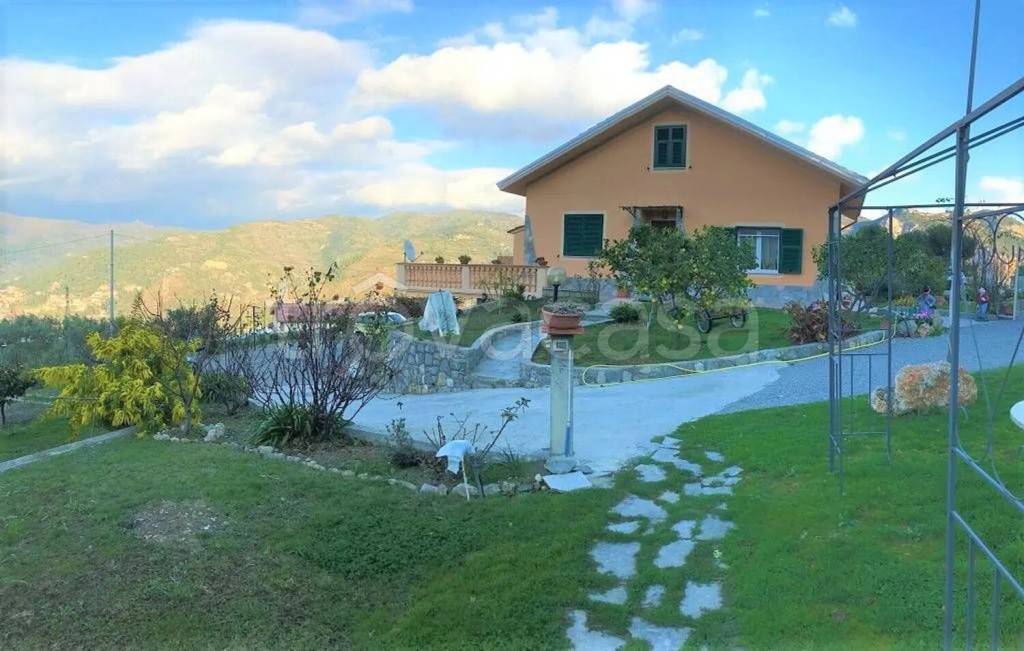 casa indipendente in vendita a Ventimiglia in zona Seglia / San Bernardo
