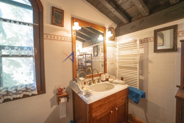casa indipendente in vendita a Ventimiglia in zona Mortola Superiore