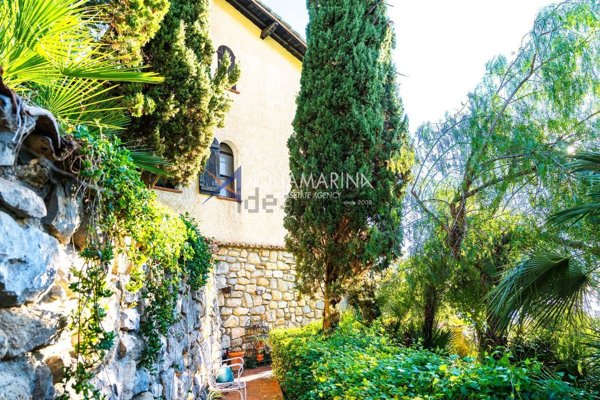 casa indipendente in vendita a Ventimiglia in zona Mortola Superiore