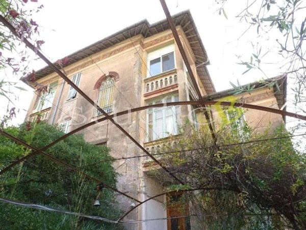 casa indipendente in vendita a Ventimiglia