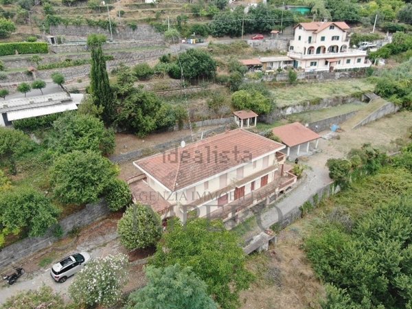 casa indipendente in vendita a Ventimiglia in zona Latte