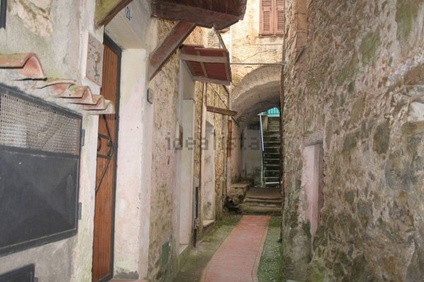 appartamento in vendita a Ventimiglia in zona Verrandi