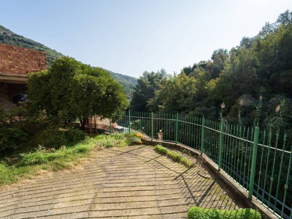 appartamento in vendita a Ventimiglia in zona Carletti