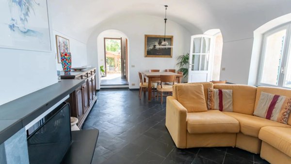 casa indipendente in vendita a Ventimiglia