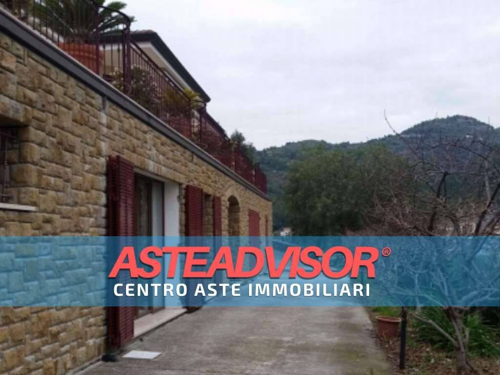 casa indipendente in vendita a Ventimiglia