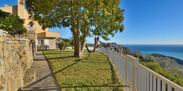 casa indipendente in vendita a Ventimiglia