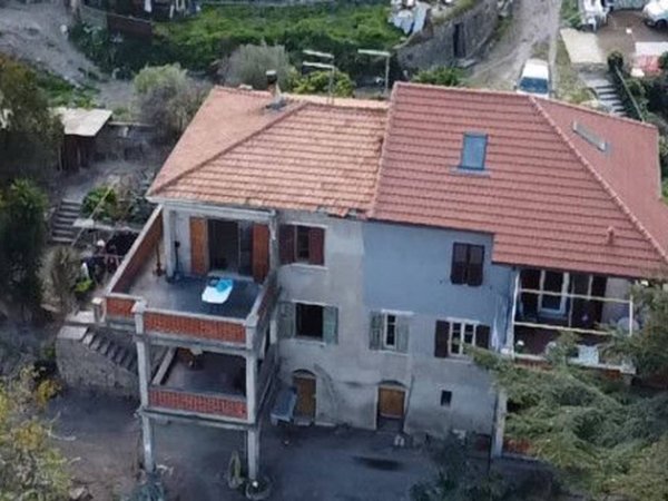 casa indipendente in vendita a Ventimiglia