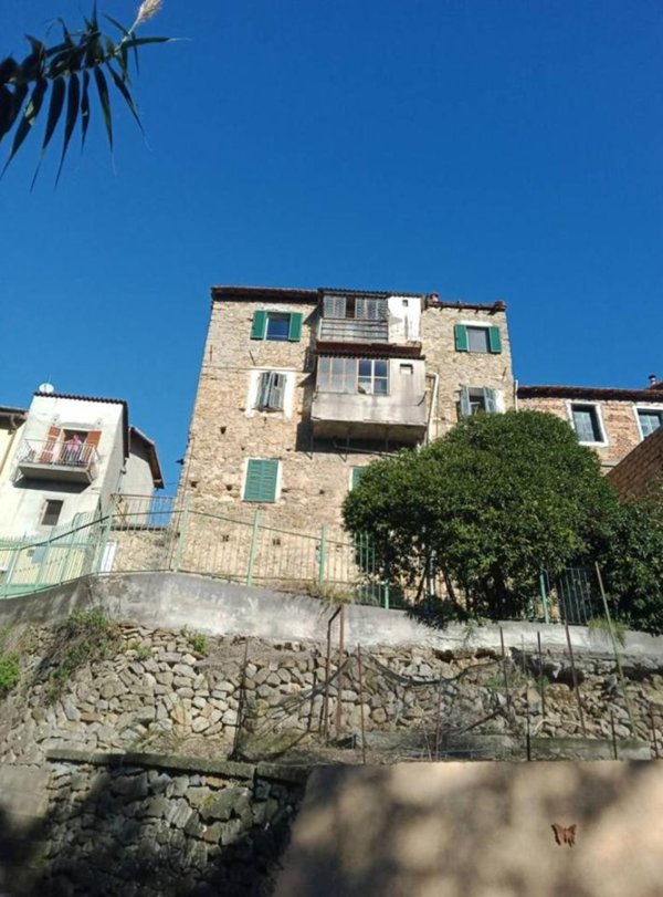 casa indipendente in vendita a Ventimiglia