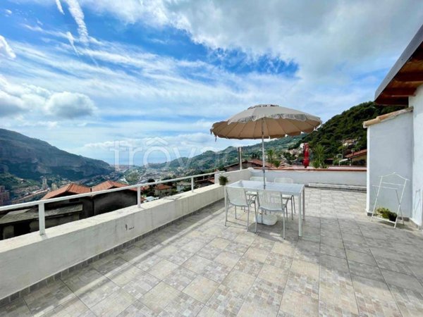 appartamento in vendita a Ventimiglia in zona Seglia / San Bernardo