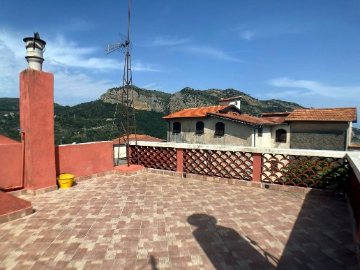 casa indipendente in vendita a Ventimiglia in zona Seglia / San Bernardo