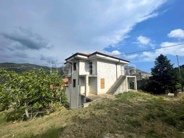 casa indipendente in vendita a Ventimiglia in zona Bevera