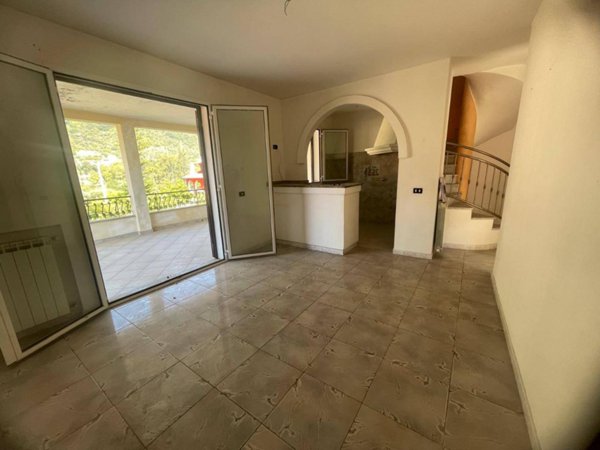 appartamento in vendita a Ventimiglia in zona Porra