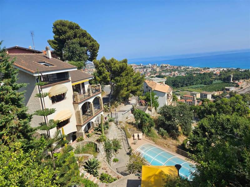 casa indipendente in vendita a Ventimiglia