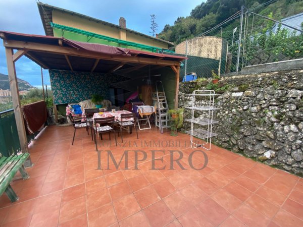 casa indipendente in vendita a Ventimiglia