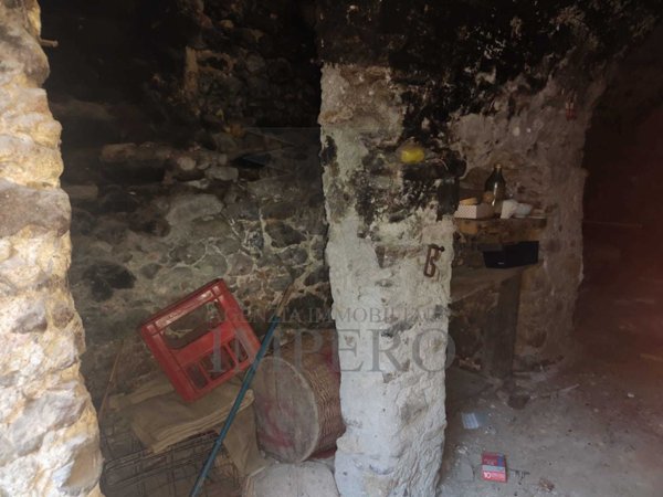 locale di sgombero in vendita a Ventimiglia in zona Bevera