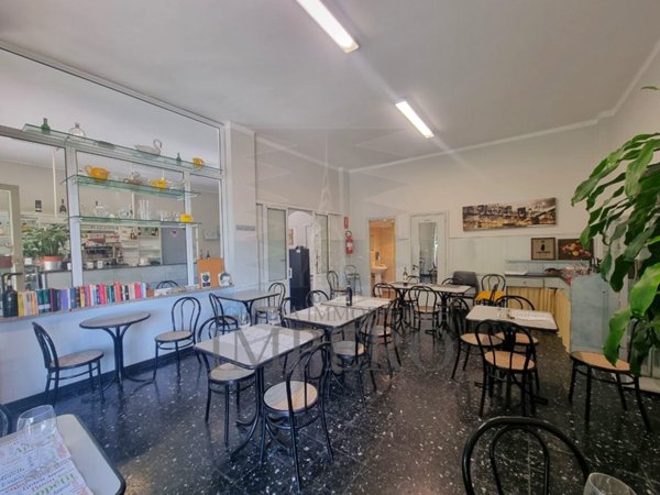 negozio in vendita a Ventimiglia in zona Latte