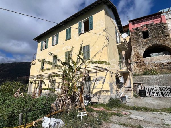 casa indipendente in vendita a Ventimiglia