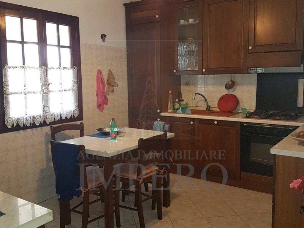 casa indipendente in vendita a Ventimiglia in zona Varase