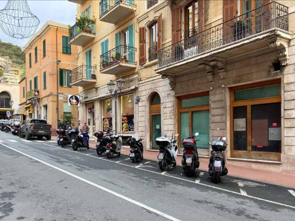 negozio in vendita a Ventimiglia