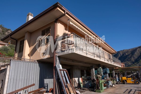 casa indipendente in vendita a Ventimiglia in zona San Pancrazio